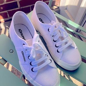 NWOT SUPERGA COTU SHOES